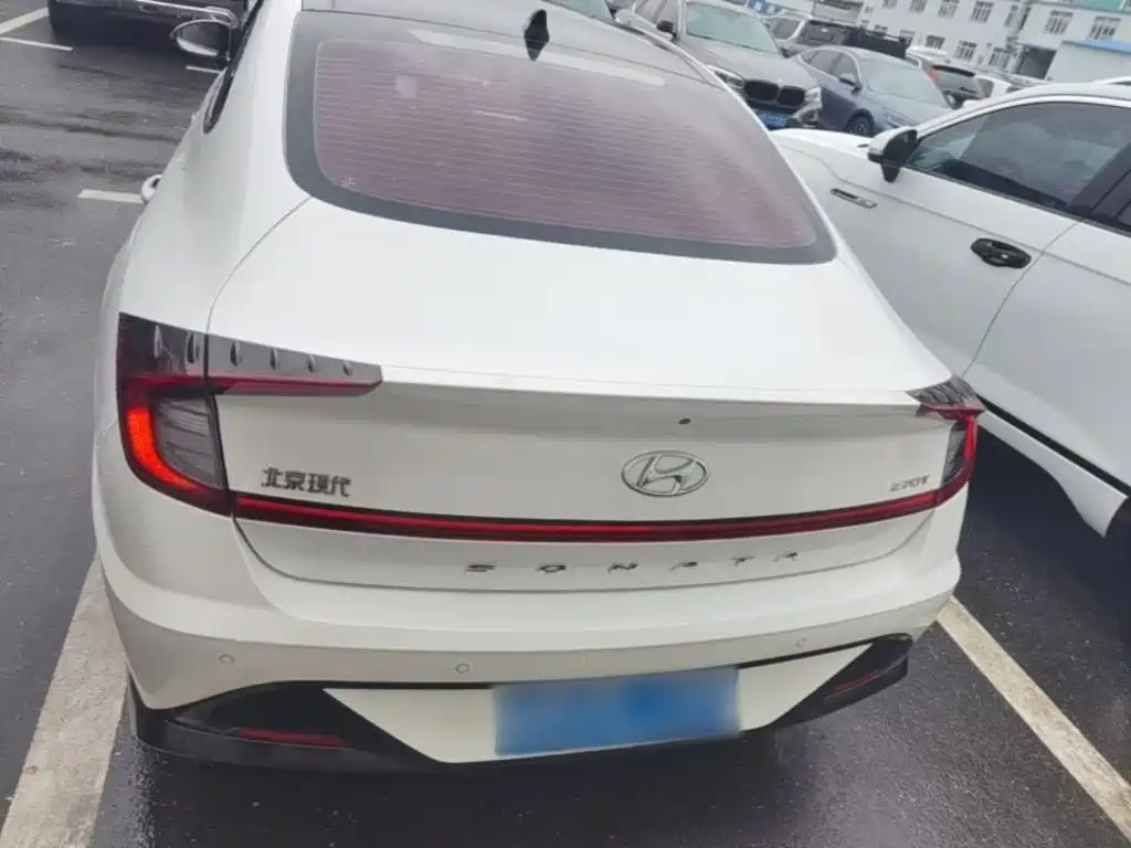 Фото 6 - Hyundai Sonata