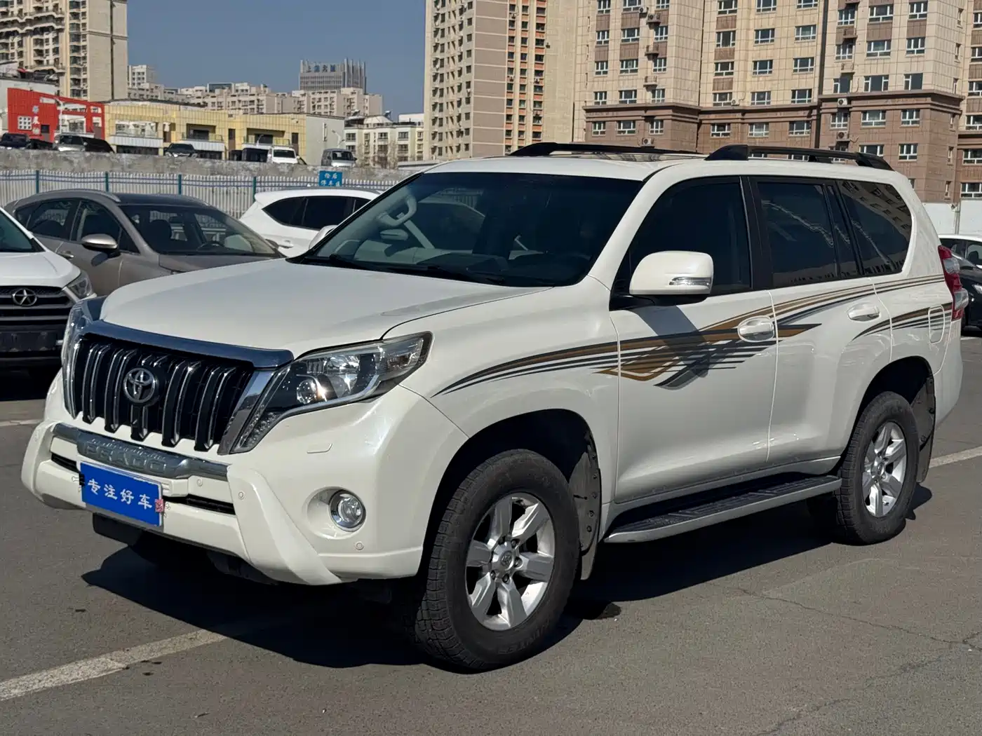 TOYOTA PRADO
