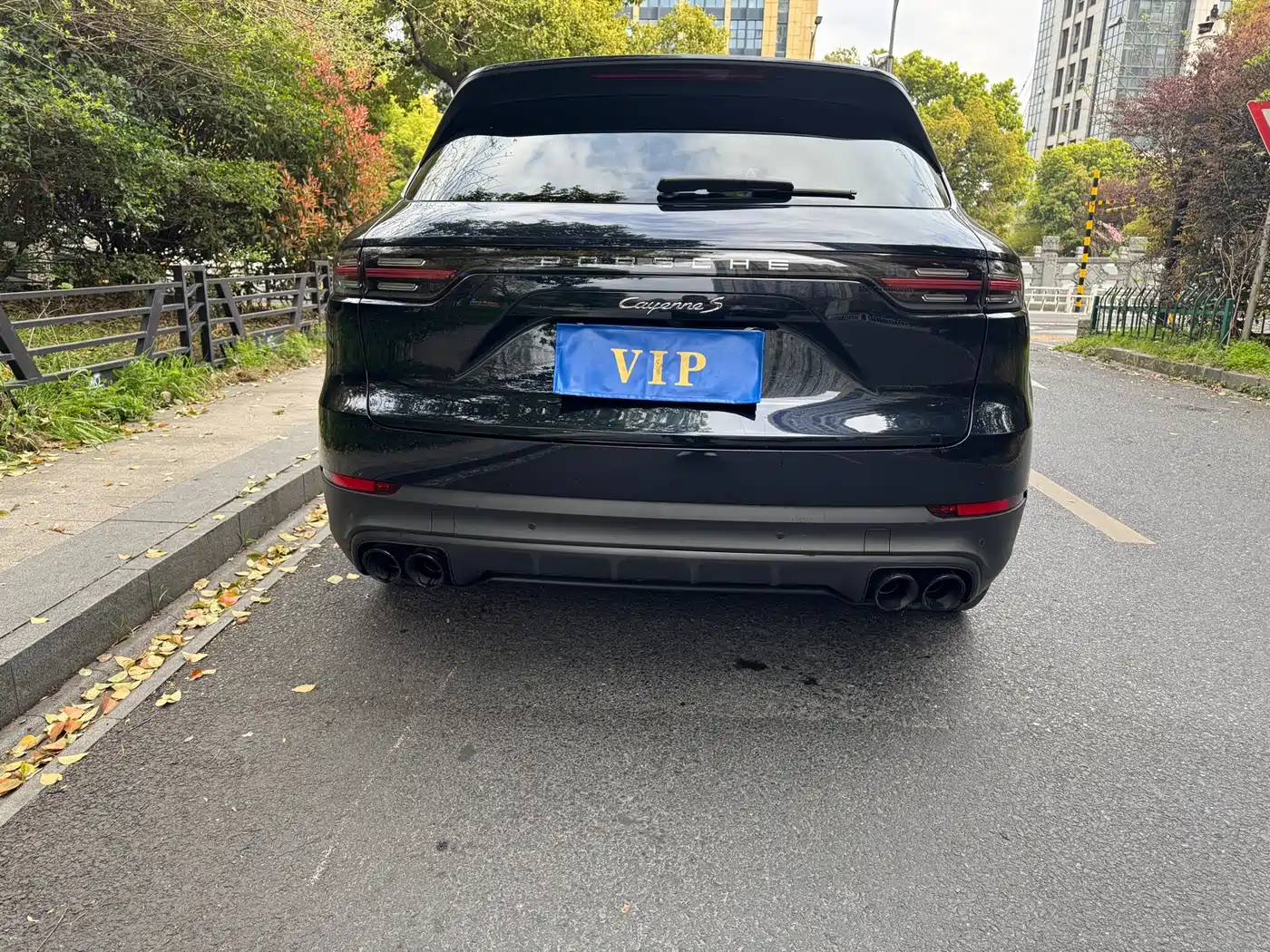 PORSCHE CAYENNE