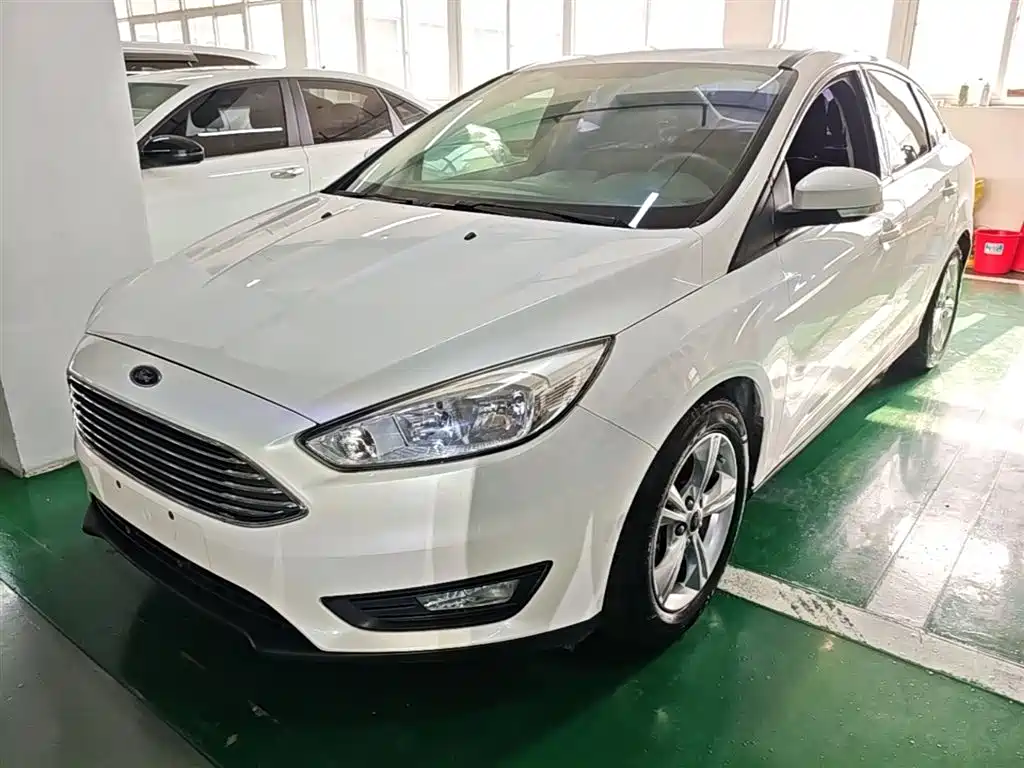 Фото 1 - Ford Focus
