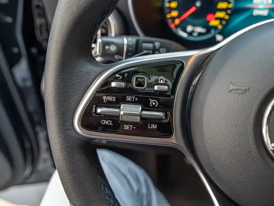 Mercedes-Benz GLC 2021 GLC 260 L 4MATIC Sporty фото 20