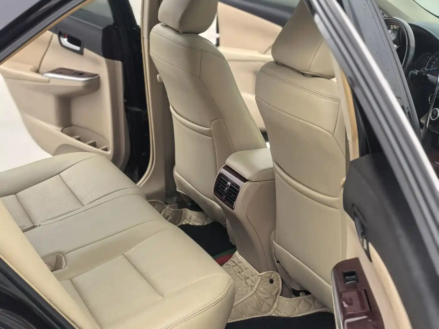 Toyota Camry 2012 2.5G Luxury Edition фото 14