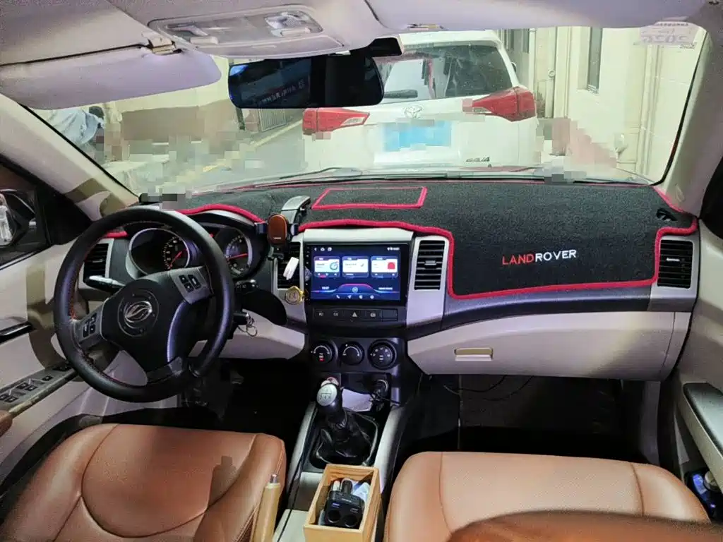 Landwind X8 2013 2012 Explorer Edition 2.0L Urban Pioneer