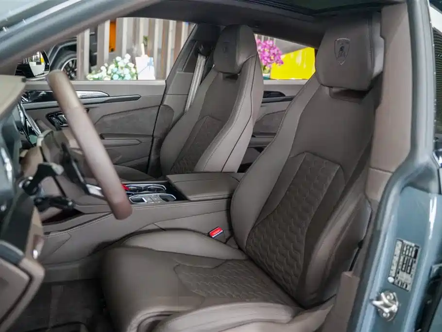 Lamborghini Urus 2024 2023 4.0T V8 S