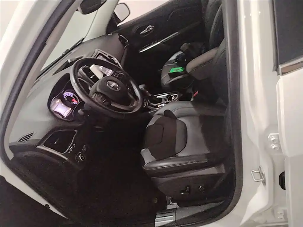 Jeep Cherokee 2019 2019 2.0T 2WD Smart Edition China V