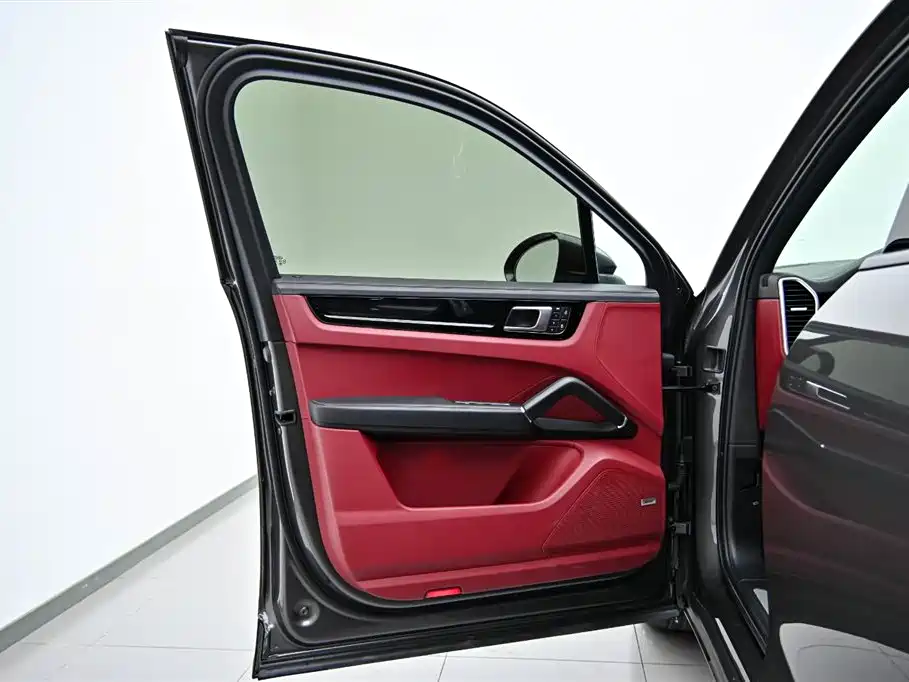 Porsche Cayenne New Energy 2023 Cayenne E-Hybrid 2.0T фото 20