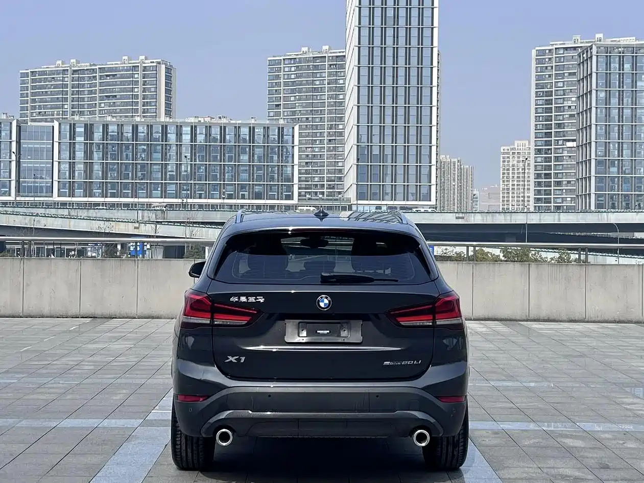 BMW X1 2021 sDrive20Li Fashion фото 2