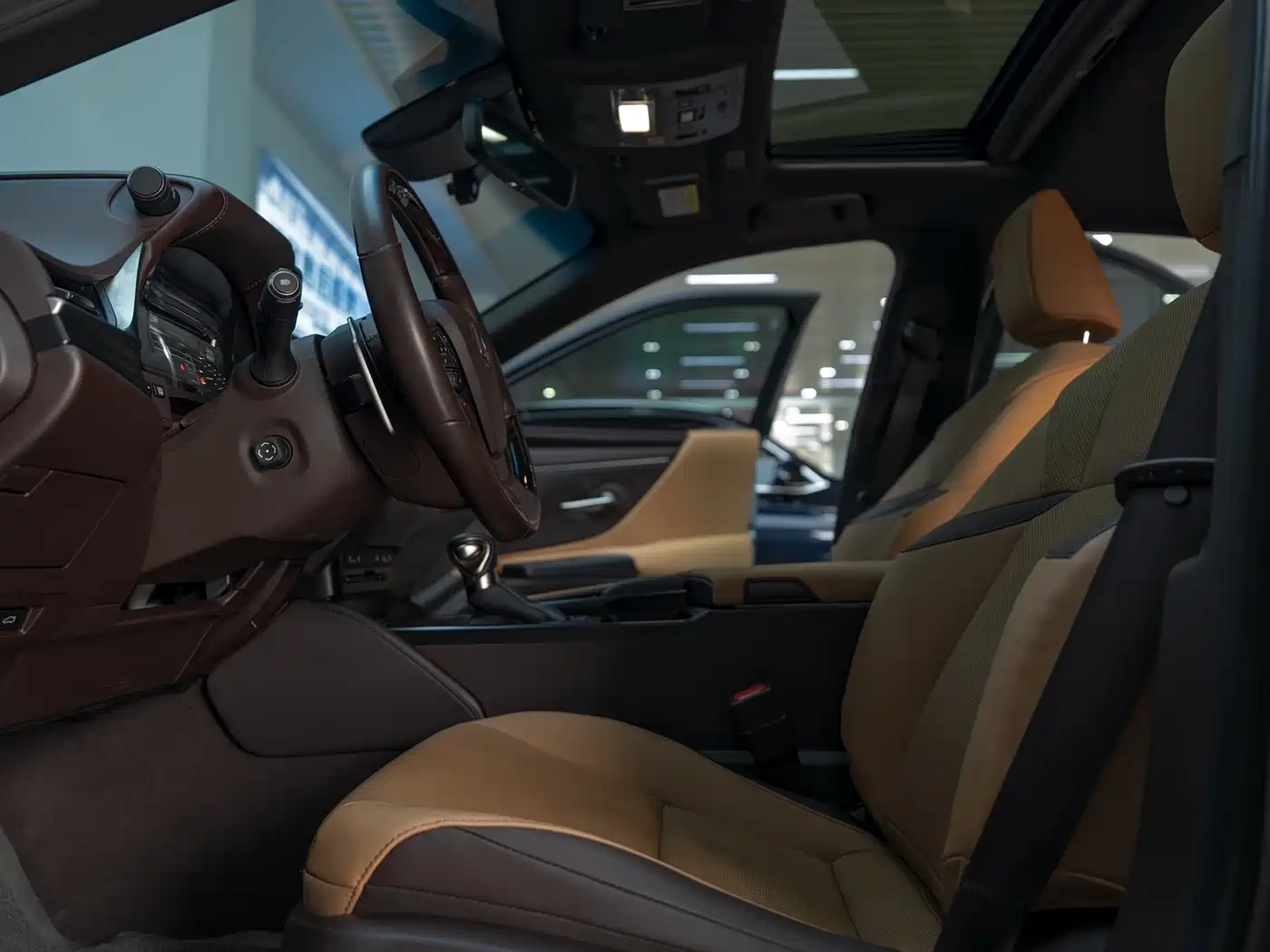 Lexus ES 2020 200 Luxury фото 12