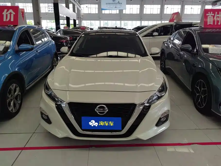 Фото 2 - Nissan Teana