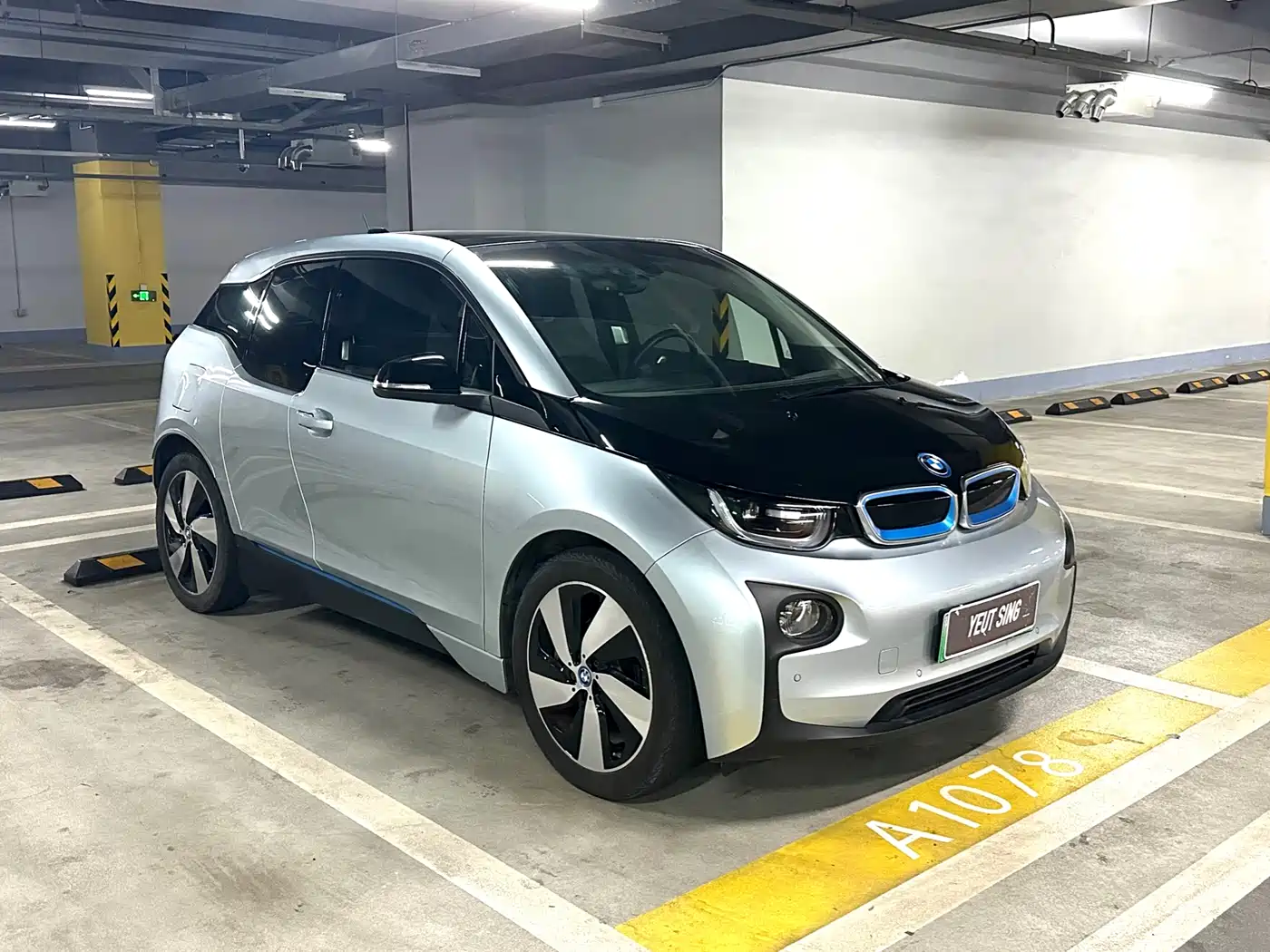 BMW I3