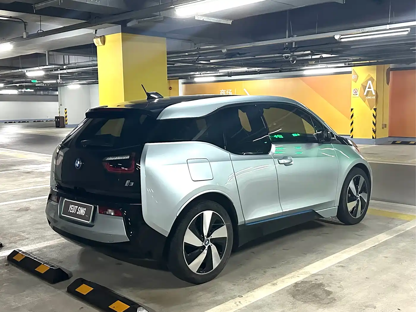 BMW I3
