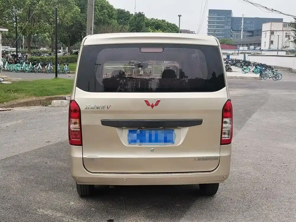 Wuling Motors Wuling Rongguang V 2017 2016 1.5L Standard