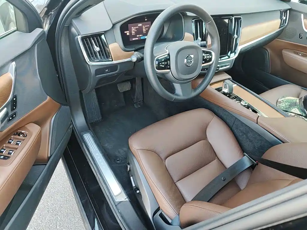 Volvo S90 2025 2025 B5 Zhiyi Luxury Edition