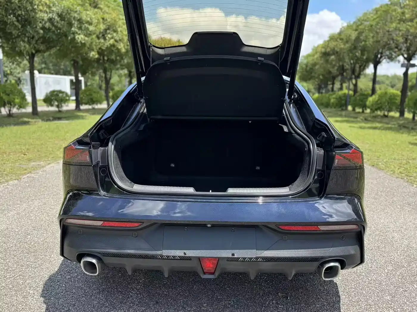 Changan UNI-V 2022 2022 1.5T Smart Pilot Edition