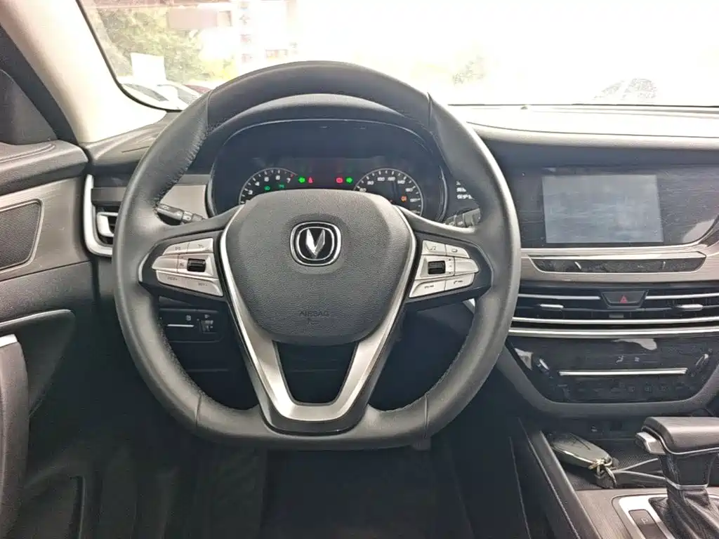 Фото 11 - Changan CS35 PLUS