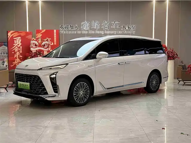 BUICK GL8 NEW ENERGY