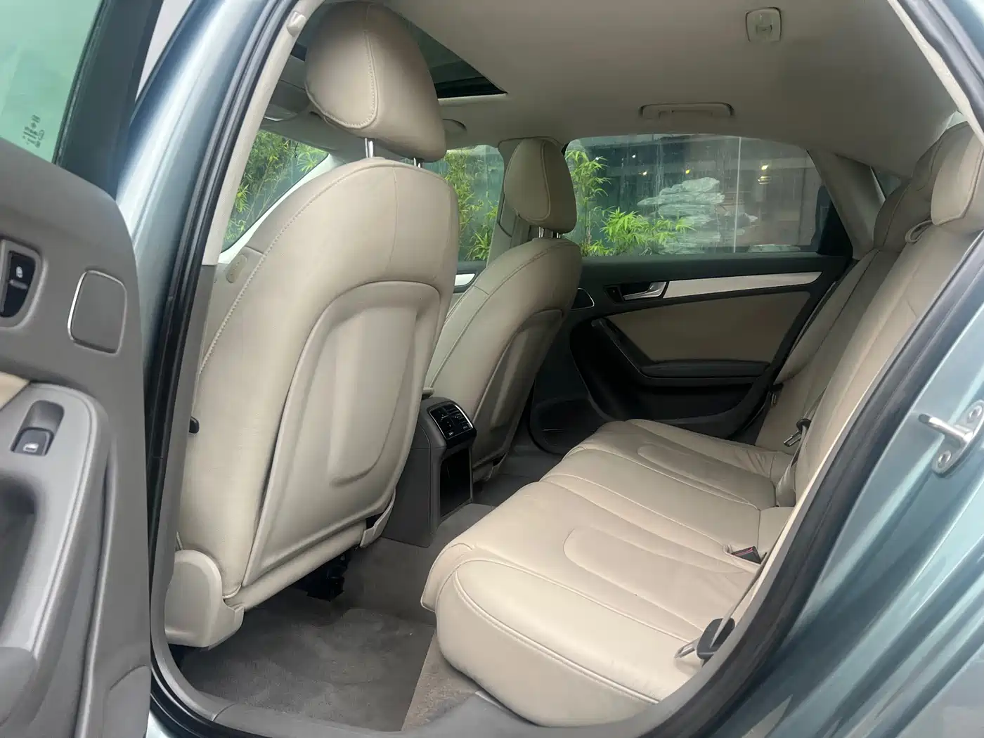 Audi A4L 2010 2010 2.0 TFSI Standard