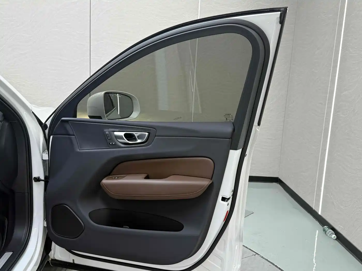 VOLVO XC60 PLUG IN HYBRID