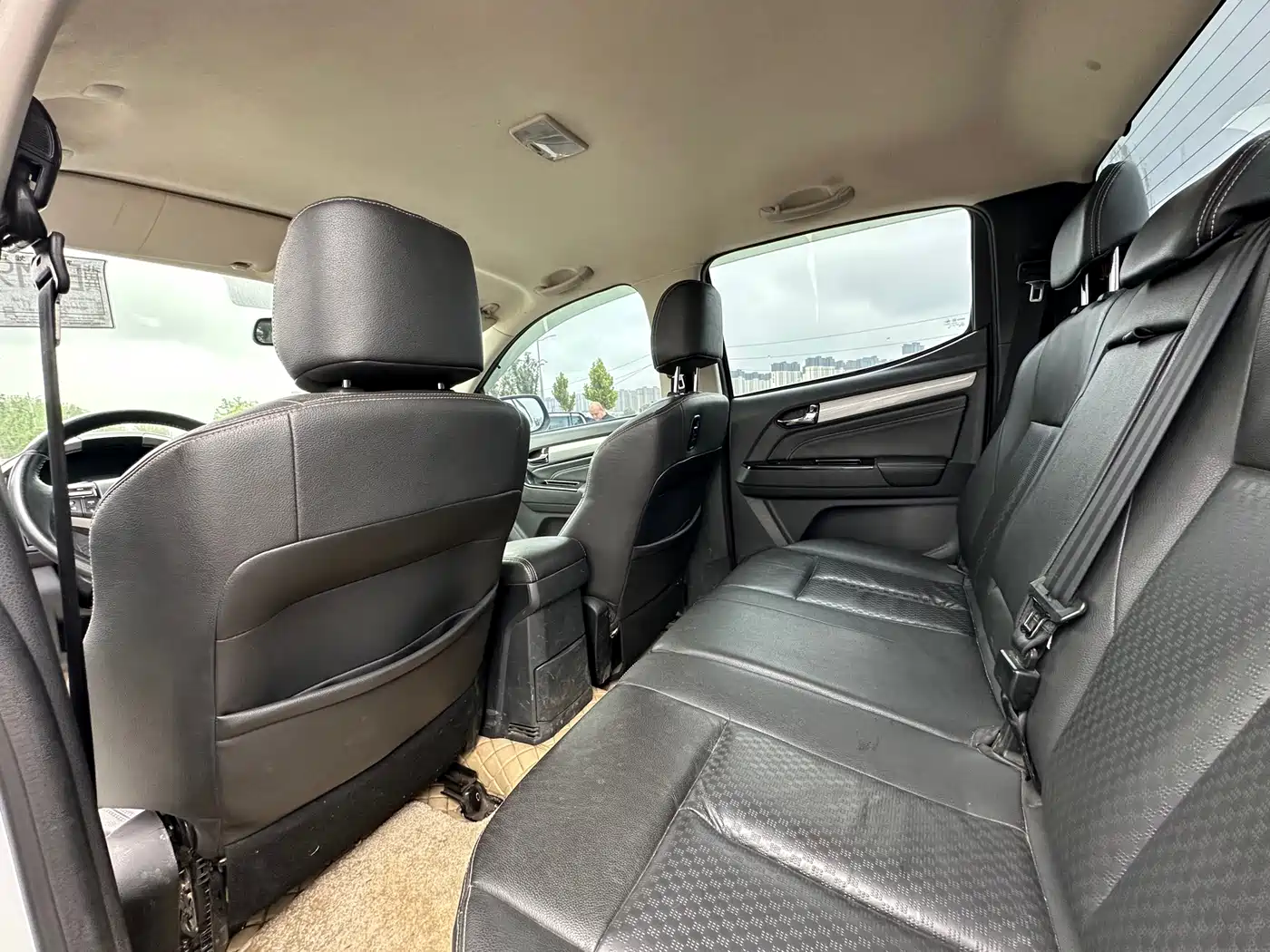 Isuzu D-MAX 2018 2018 3.0T 4WD Automatic Ultra Luxury 4JJ1-TC HI