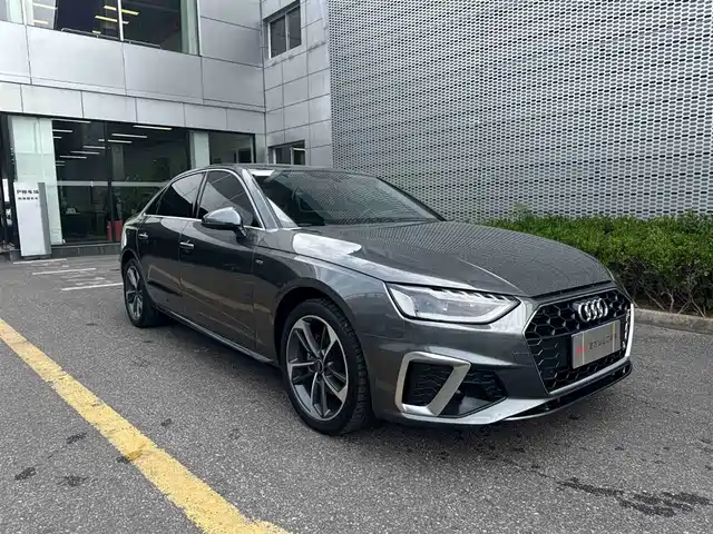 Audi A4L 2023 40 TFSI Fashion Dynamic — фото 4