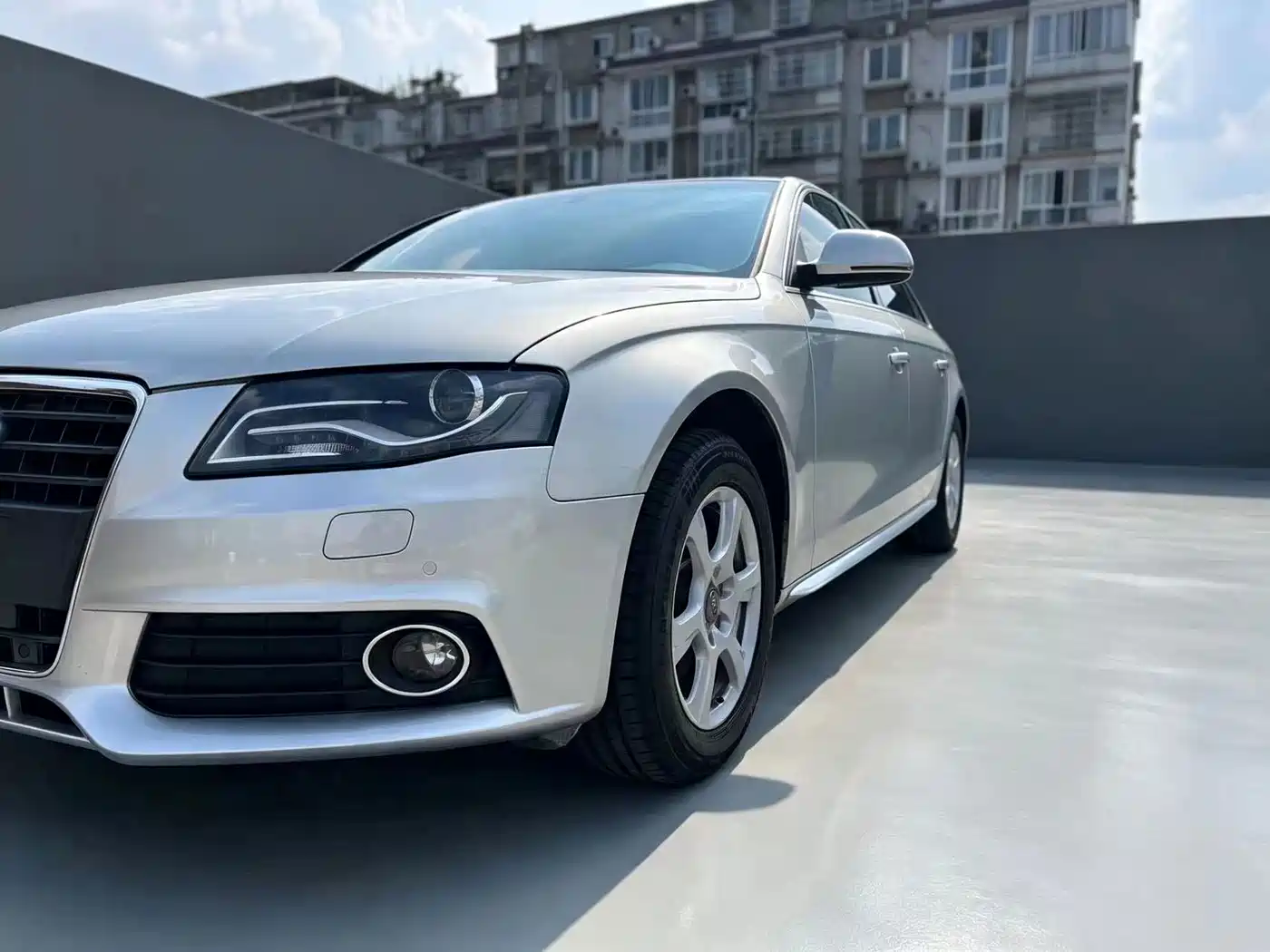 Audi A4L 2009 2010 2.0 TFSI Standard