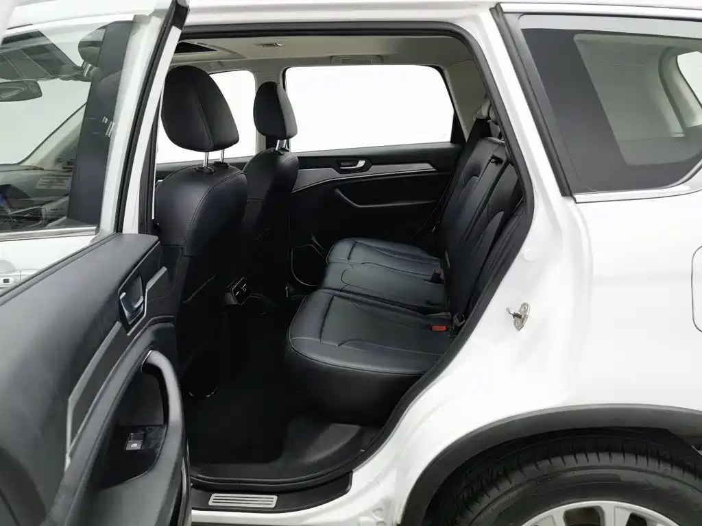 Photo 15 - Haval H6