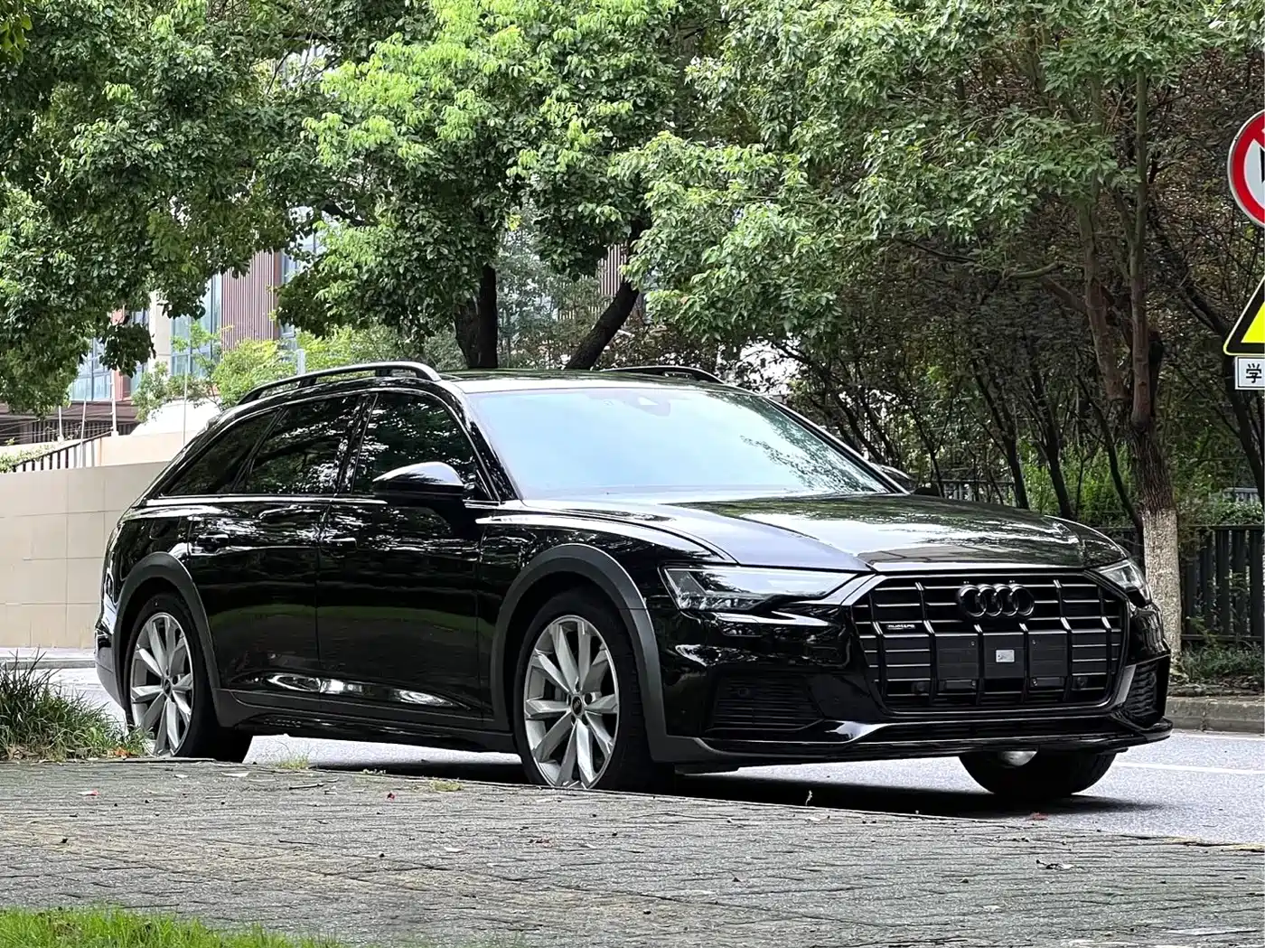 Audi A6 (Import) 2024 2024 allroad quattro 55 TFSI Premium Off-road