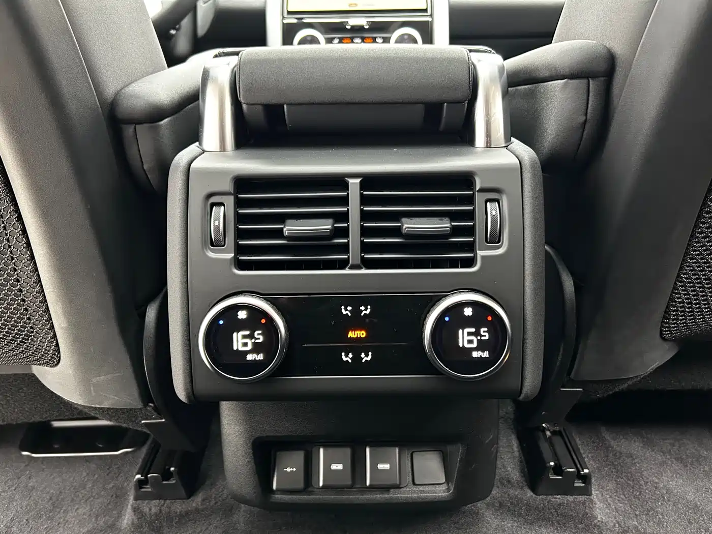 Land Rover Discovery 2024 Model 360PS S фото 18