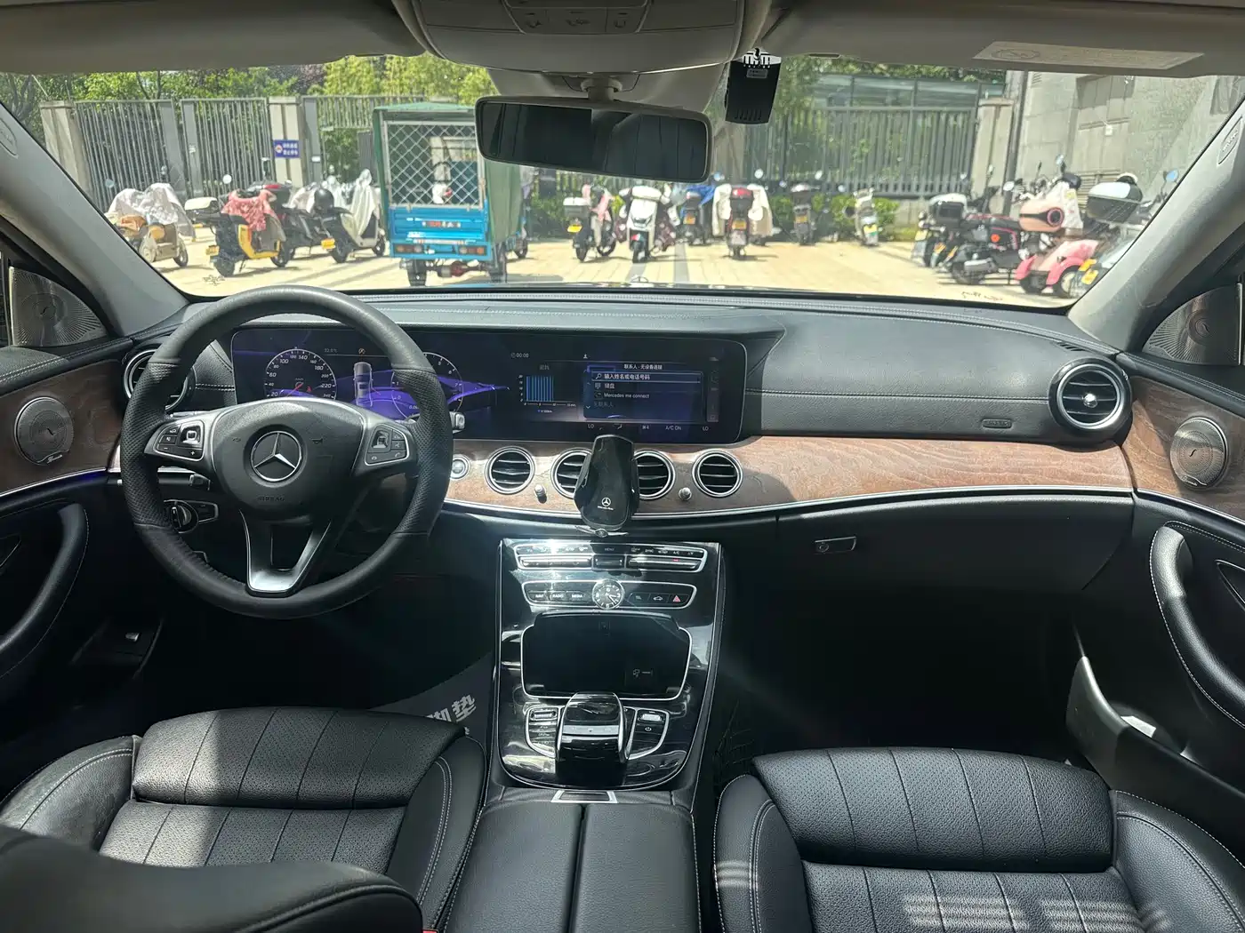 Mercedes-Benz E-Class 2016 E 200 L фото 7