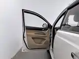 Photo 8 - Baojun 730