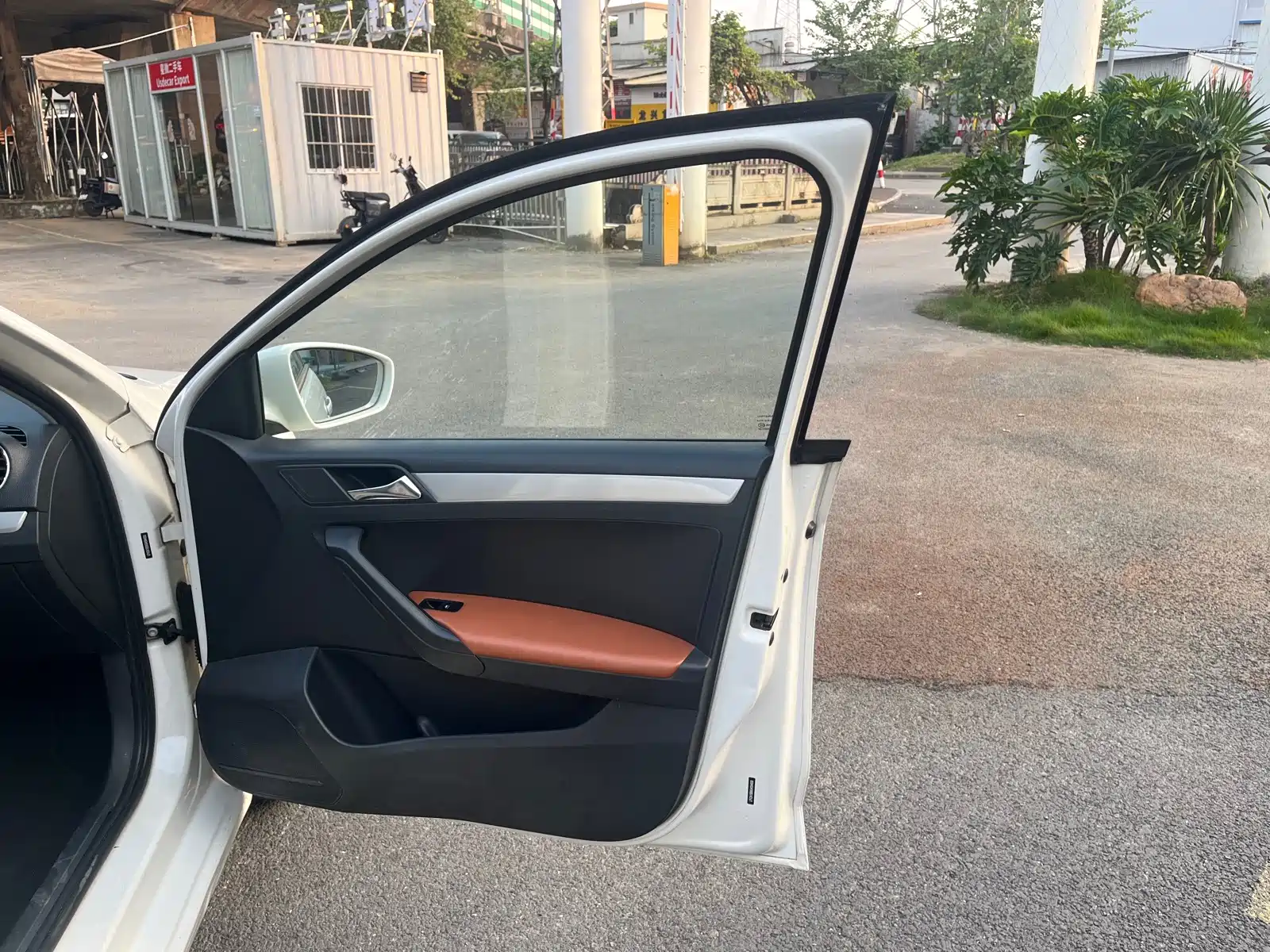 Photo 18 - Volkswagen Jetta