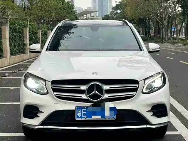 MERCEDES-BENZ GLC