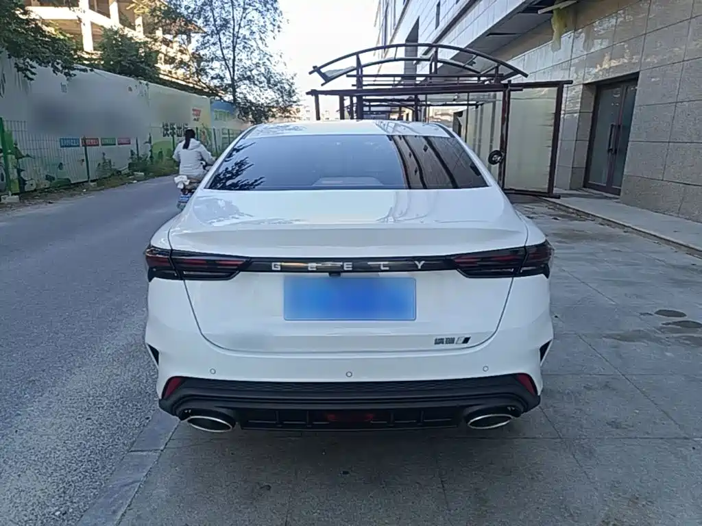 Фото 6 - Geely Binrui