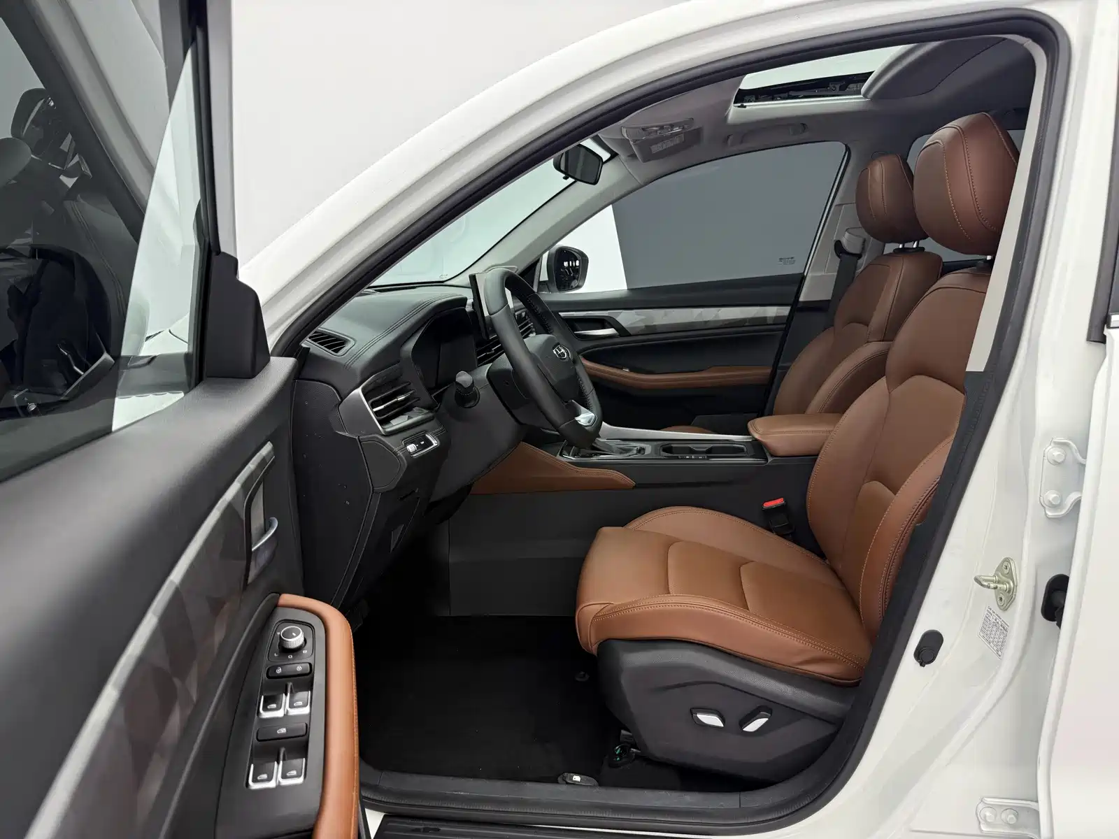 Фото 8 - Geely Emgrand X6