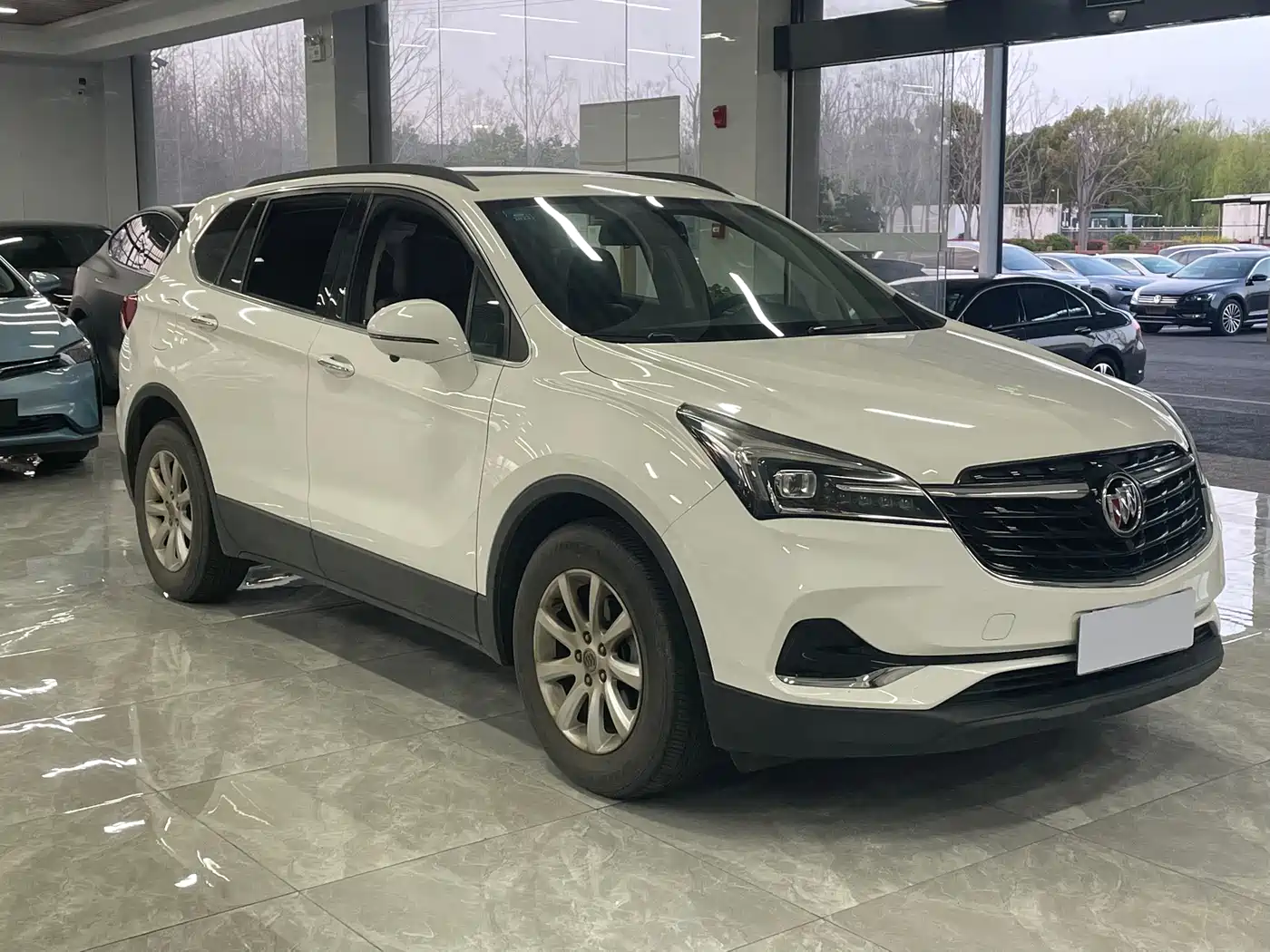 Buick Envision Plus 2020 20T FWD Leading фото 3