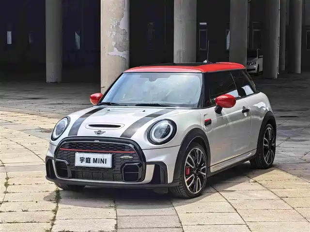 MINI JCW 2022