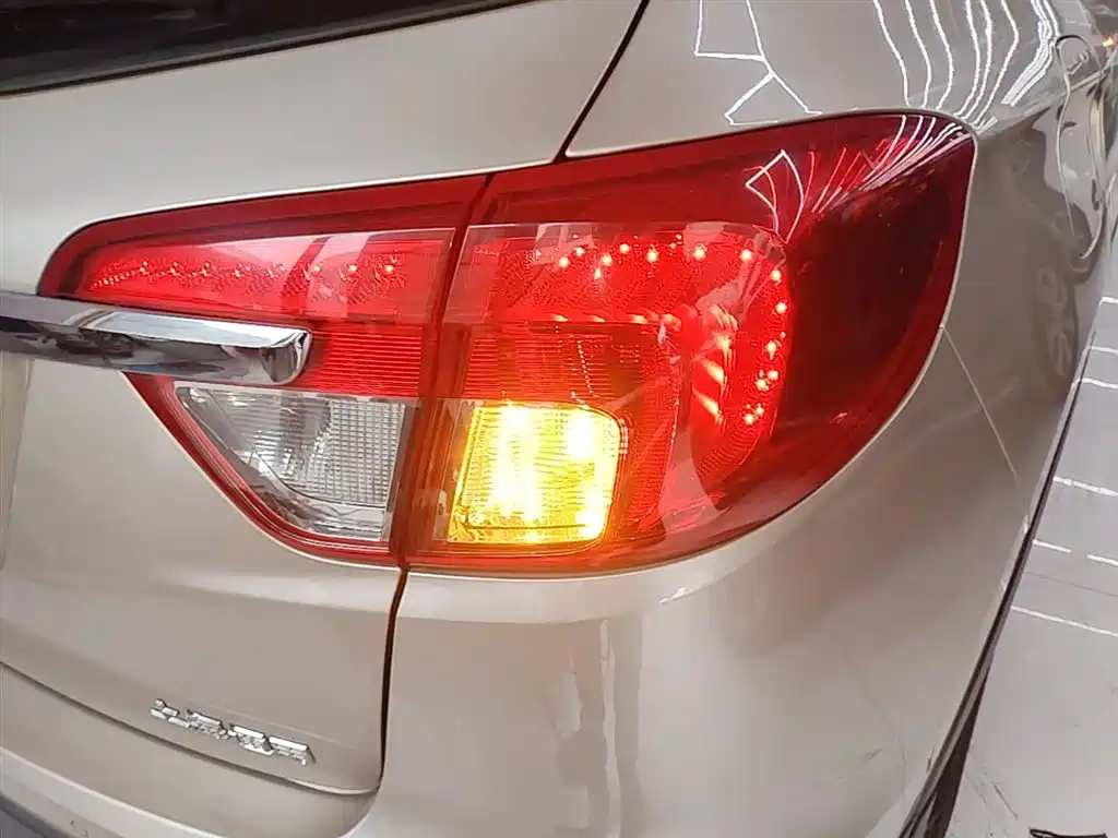 Buick Envision Plus 2015 20T AWD Luxury фото 8