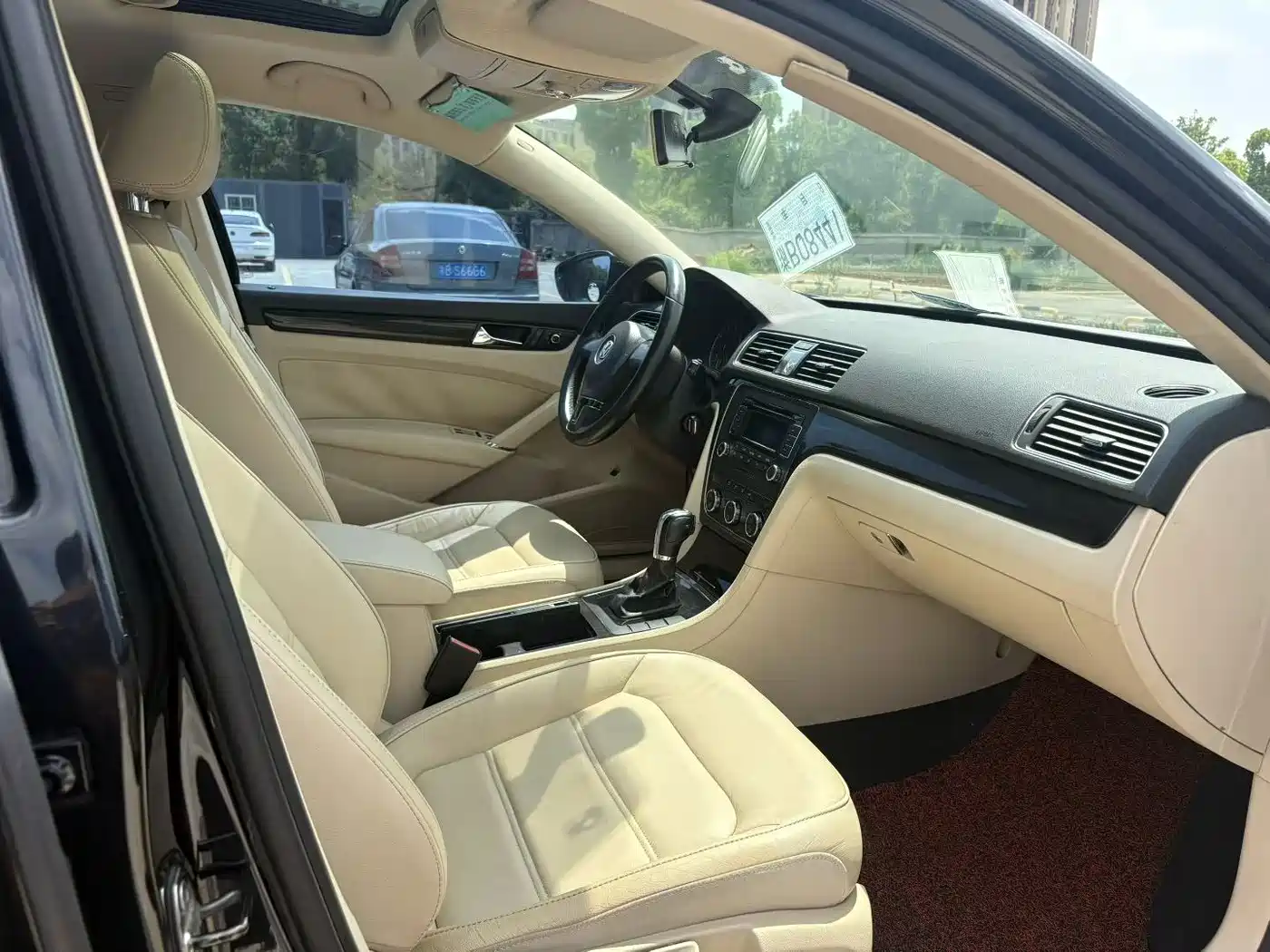 Volkswagen Passat 2011 1.8TSI DSG Honor Edition фото 8