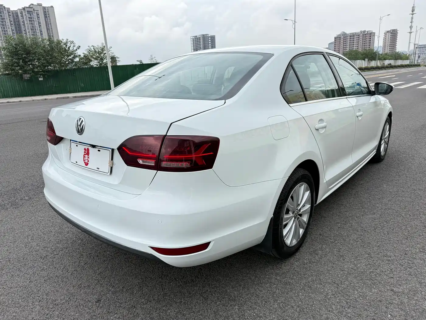 Volkswagen Sagitar 2014 Facelift 1.6L Automatic Comfort фото 7