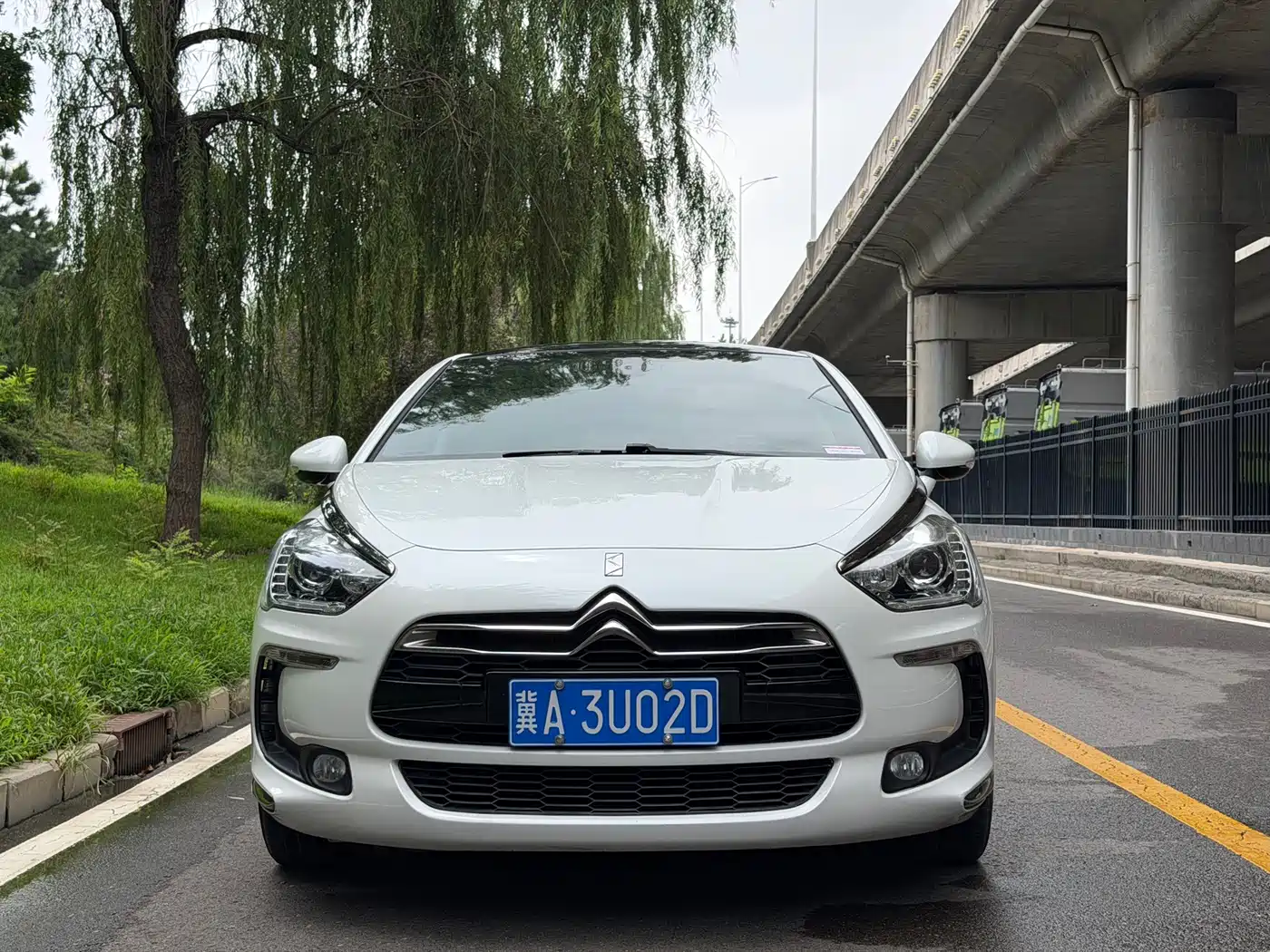 DS 5 2014 2013 1.6T Luxury THP160