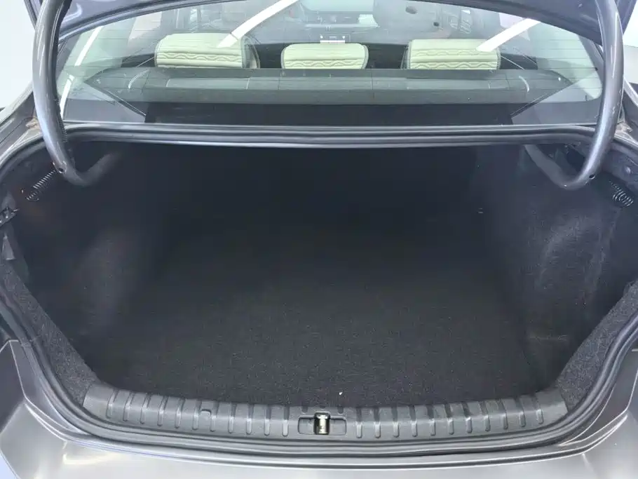 Volkswagen Bora 2014 2013 1.6L Manual Fashion Model