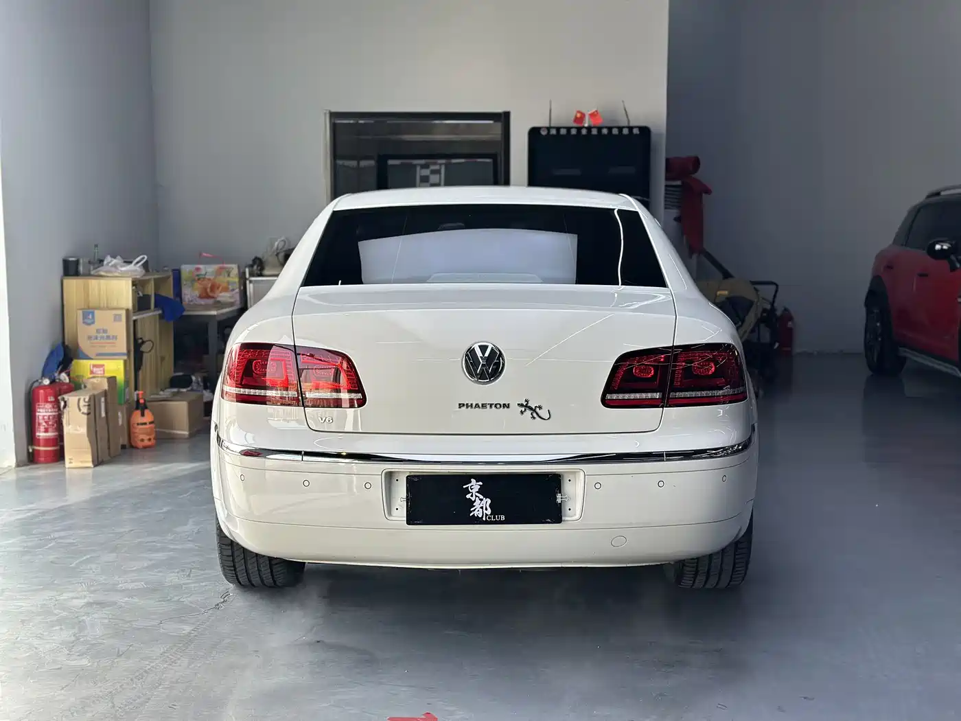 Volkswagen Phaeton 2014 3.0L Business Edition фото 5