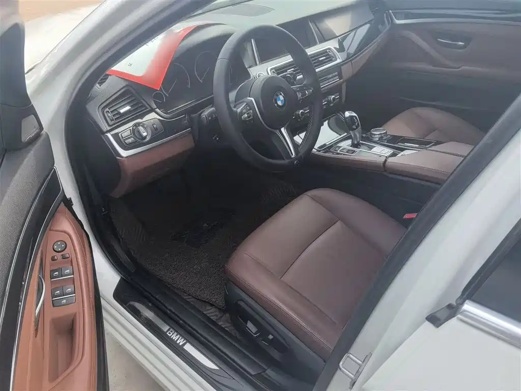 BMW 5 Series 2014 520Li Elegance фото 14