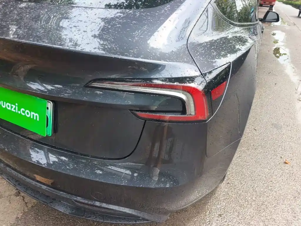 Фото 8 - Tesla Model 3