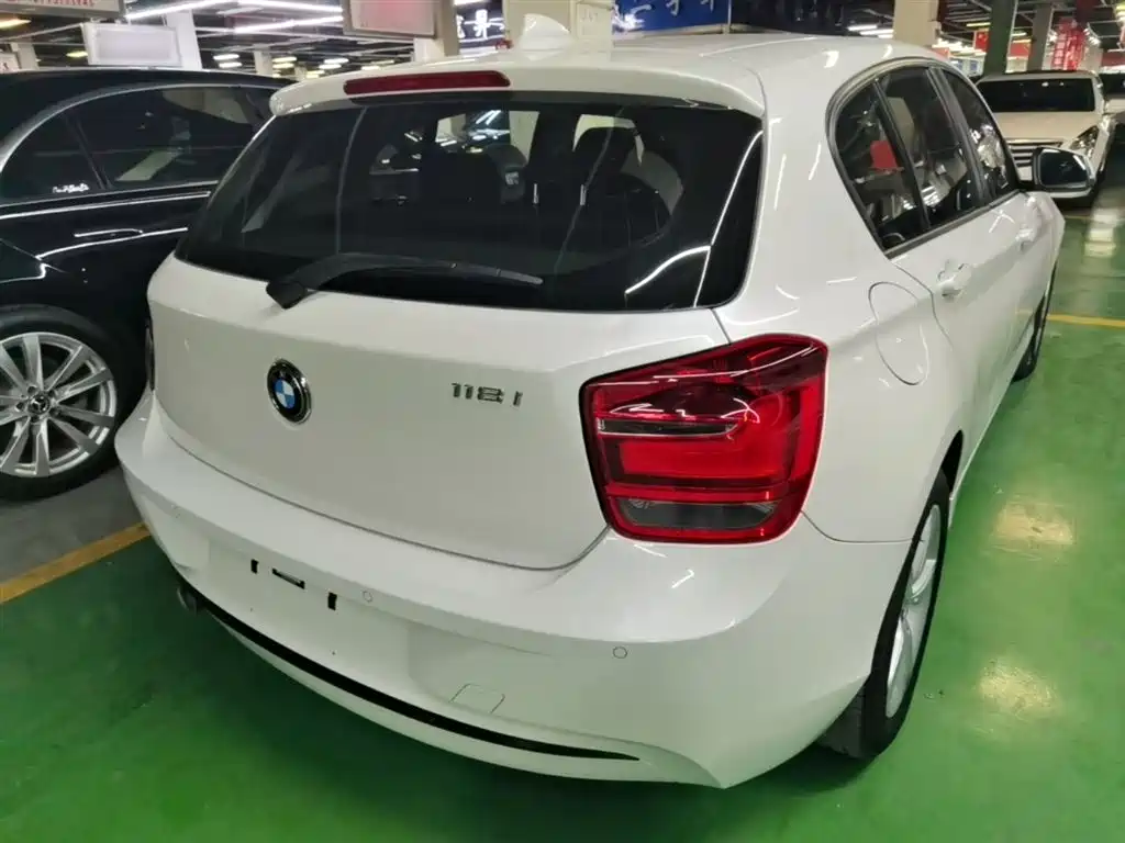 BMW 1 Series (Import) 2013 Facelift 118i Sport Model фото 7