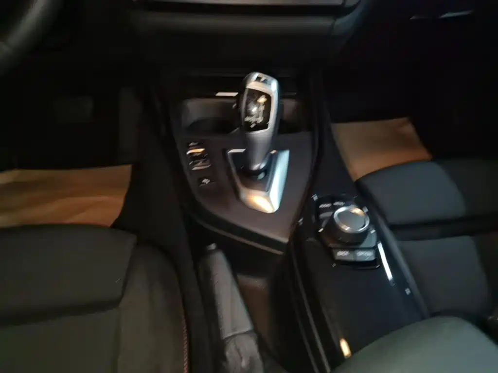 BMW 1 Series (Import) 2013 Facelift 118i Sport Model фото 14