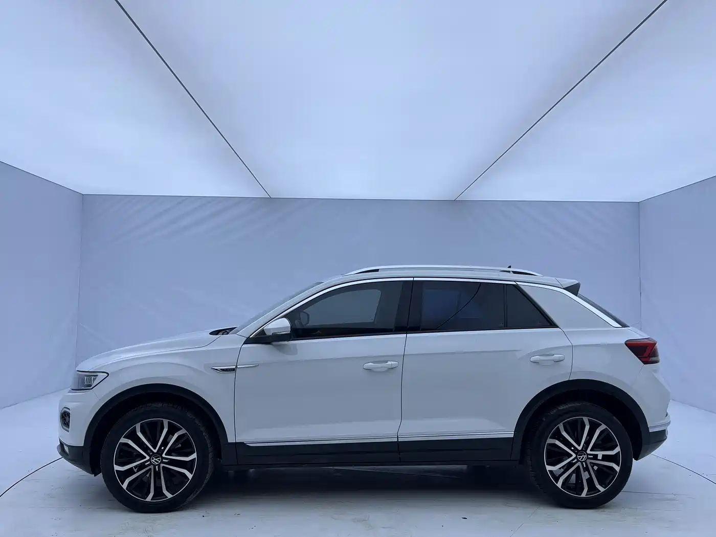 VOLKSWAGEN T ROC EXPLORING SONGS