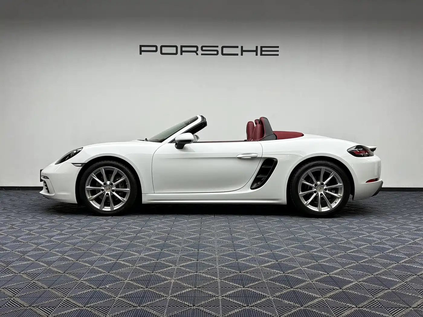 Porsche 718 2023 2022 Boxster 2.0T