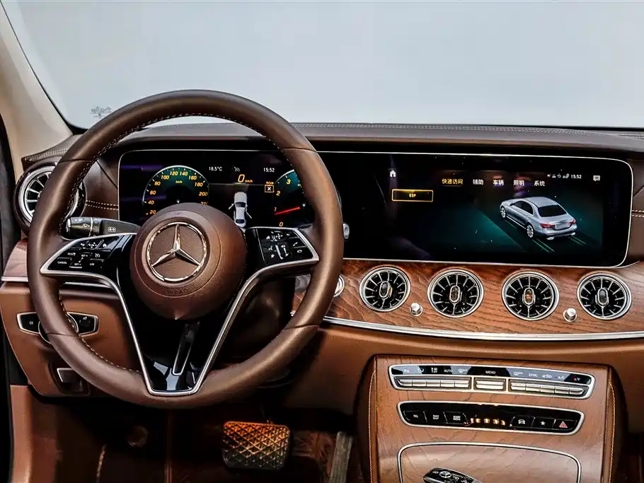 Mercedes-Benz E-Class 2023 E 300 L Fashion фото 30