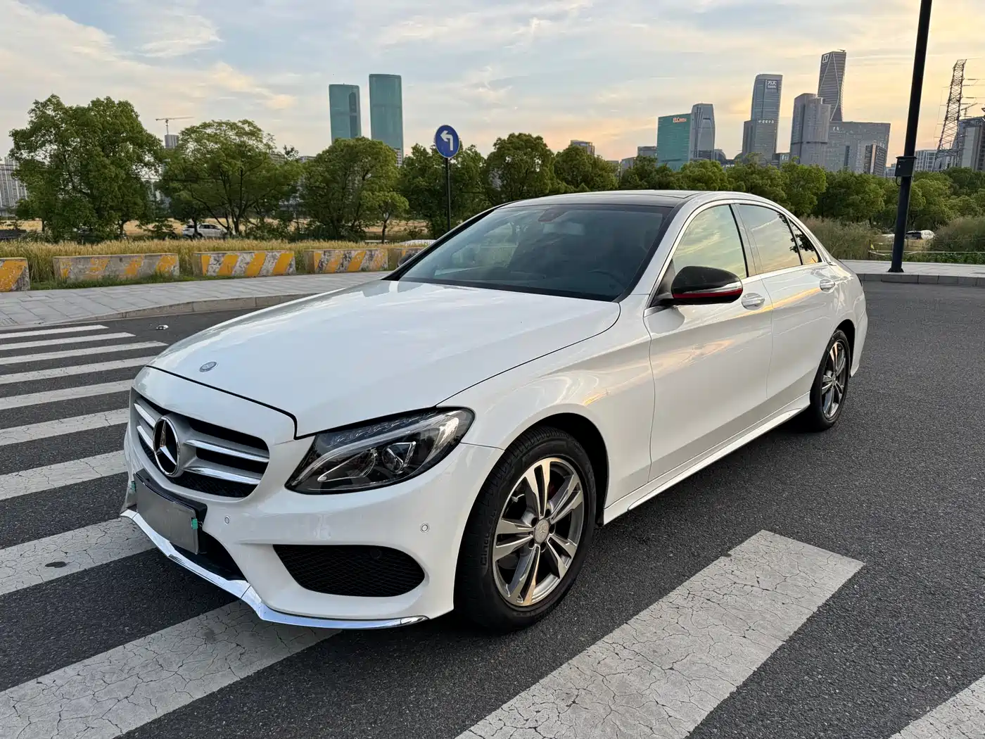 Mercedes-Benz C-Class 2015 Facelift C 200 L Sport